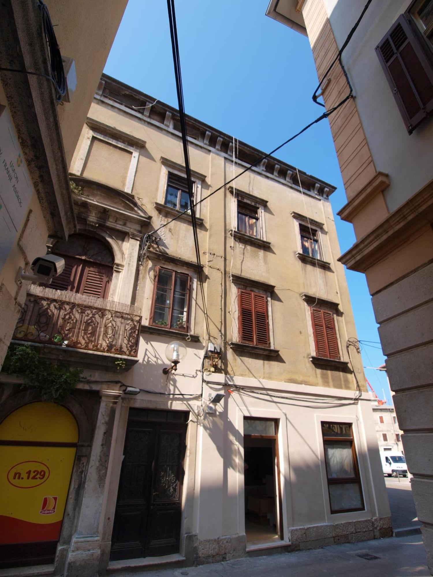 Apartamento Studio On Main Pedestrian Street Pula Habitación foto